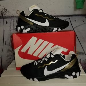Nwot Nike Element React 55 SE Black Metallic Gold